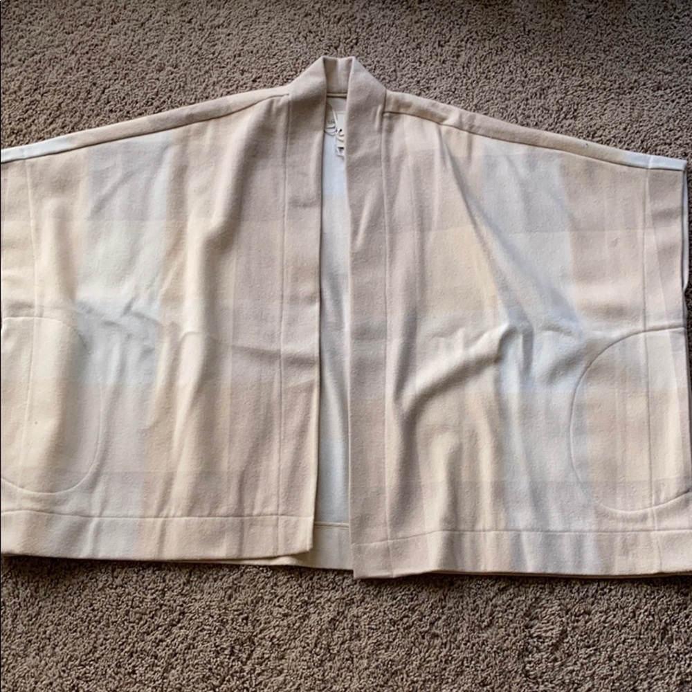 Universal threads Poncho style Jacket